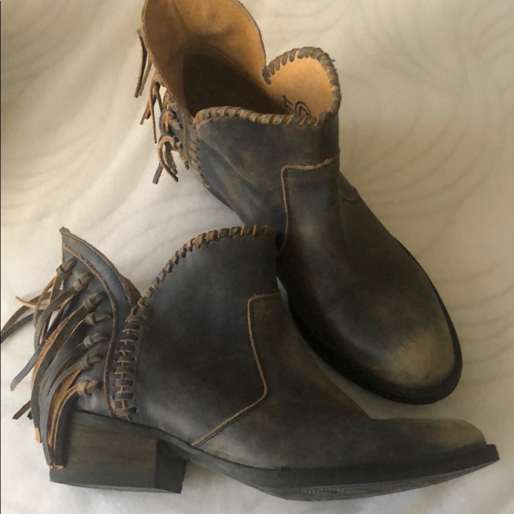 Circle G Ankle Boots